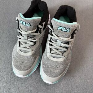 Fila Gray and Black Athletic Shoes with Teal Highlights size 8